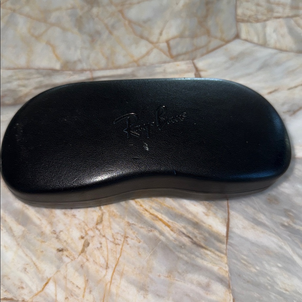 Ray-Ban Classic Black Eyewear Case Leather‎